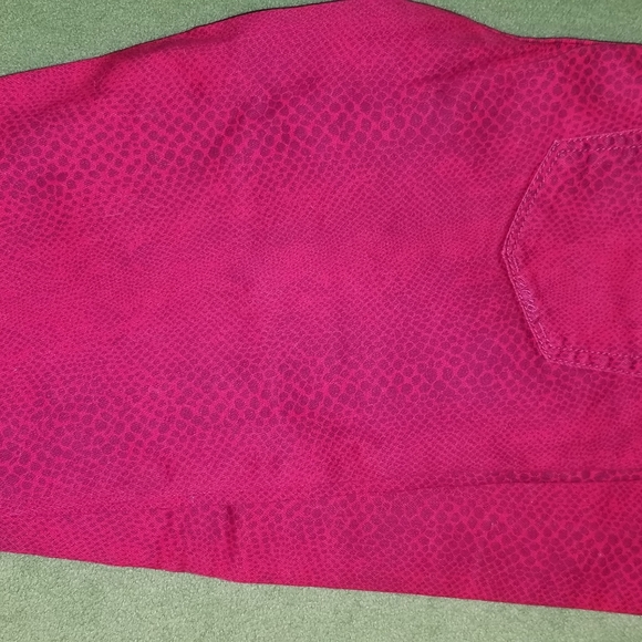 Aeropostale Hot Pink (snake skin print) Skinny Jean's Size 7/8 - Picture 8 of 10
